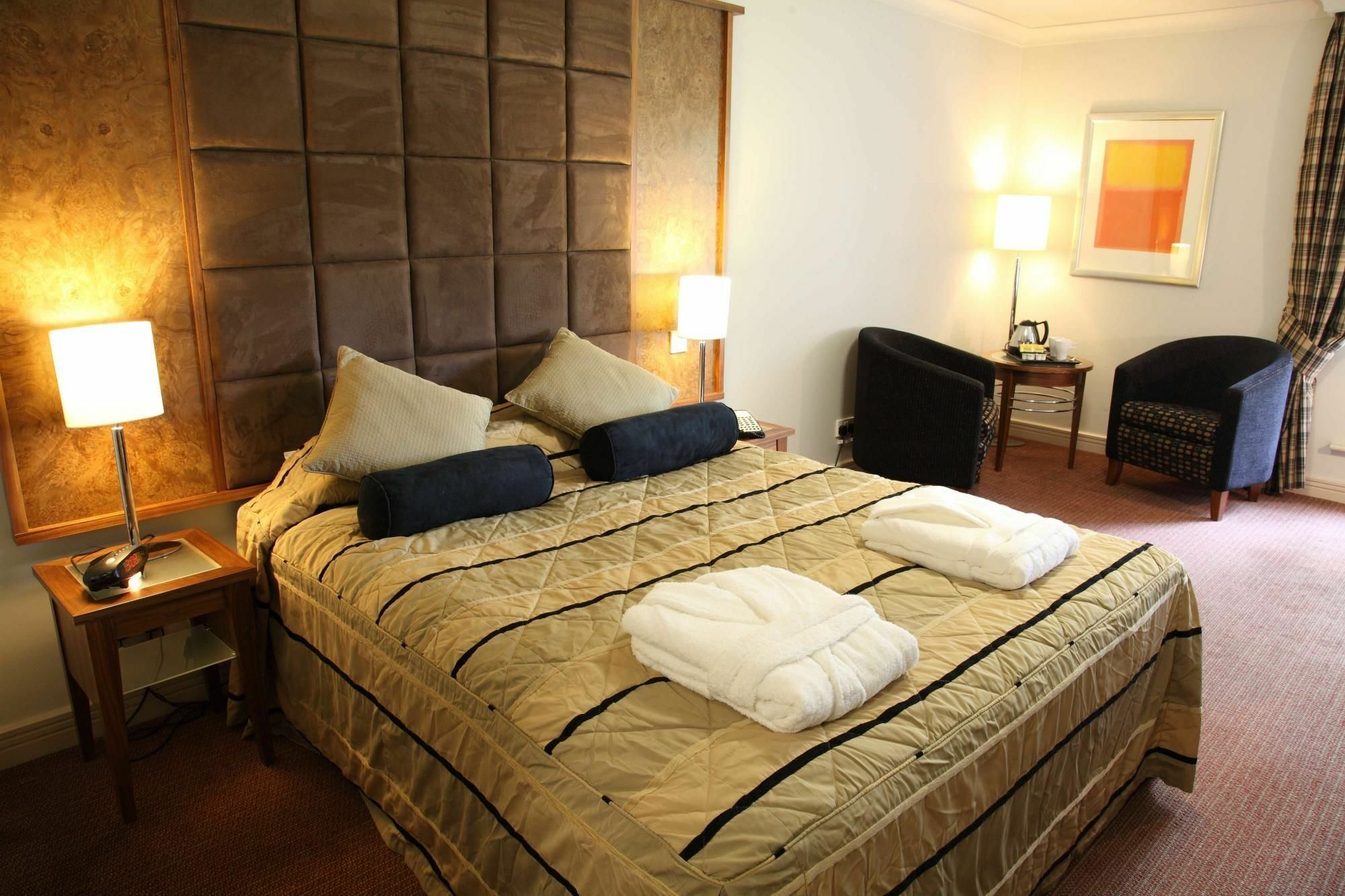 Ettington Chase Hotel ภายนอก รูปภาพ