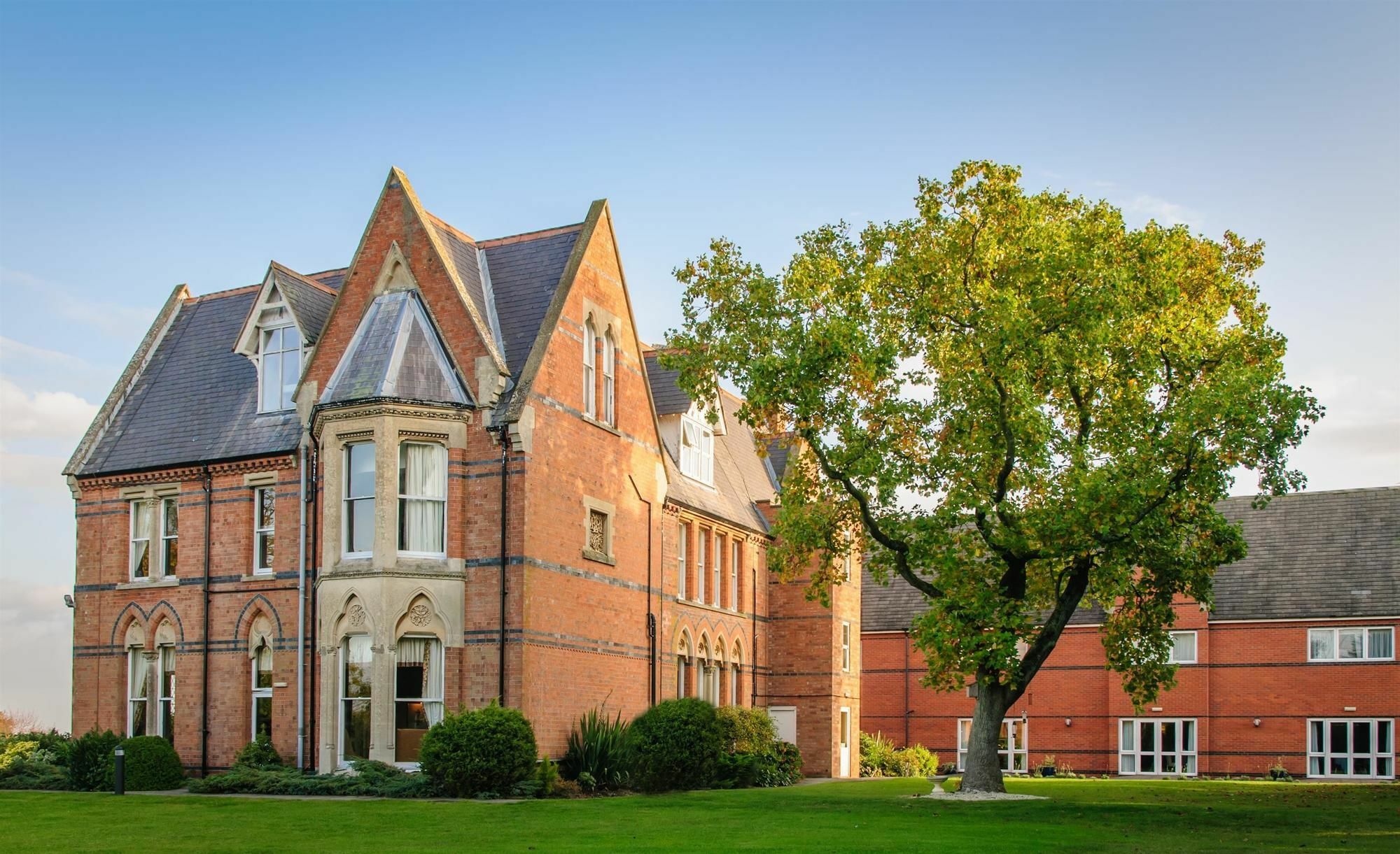 Ettington Chase Hotel ภายนอก รูปภาพ